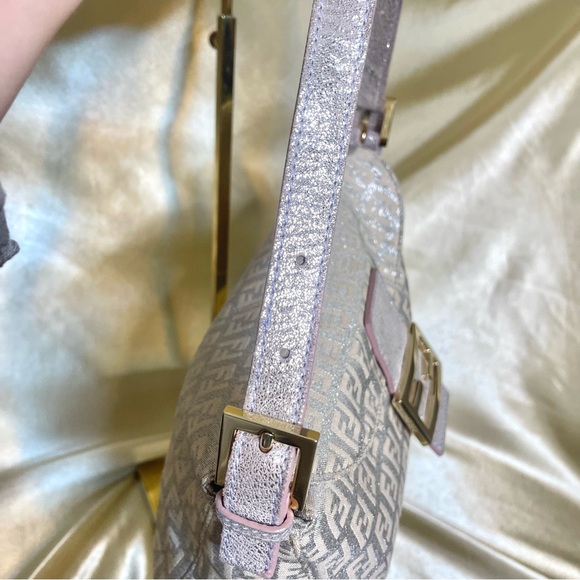 💕SOLD💕Fendi vintage zucchino monogram logo mama baguette rose gold shimmer - Picture 5 of 16